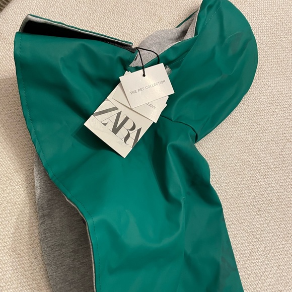 Zara Dog Zara The Pet Collection Kelley Green Hooded Raincoat For